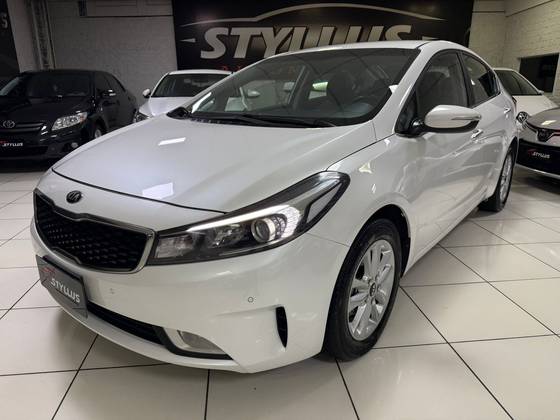 KIA CERATO 1.6 SX 16V FLEX 4P AUTOMÁTICO KIA CERATO 1.6 SX 16V FLEX 4P AUTOMÁTICO